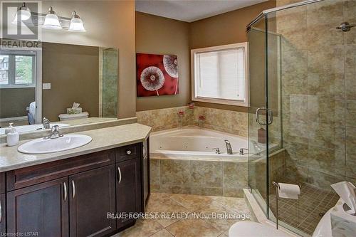 1152 Oakcrossing Road, London, ON - Indoor Photo Showing Bathroom