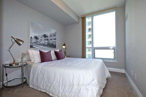 402-83 Redpath Ave, Toronto, ON - Indoor Photo Showing Bedroom