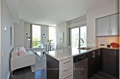 402-83 Redpath Ave, Toronto, ON - Indoor Photo Showing Kitchen