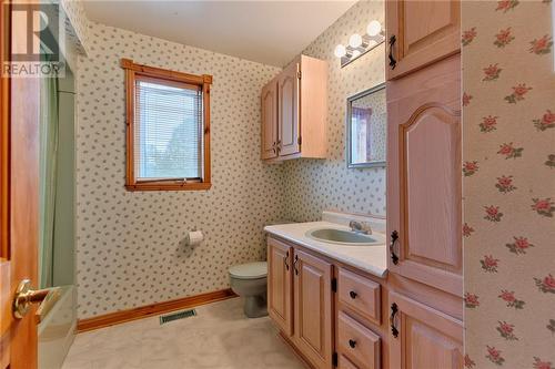 13732 60 Highway, Golden Lake, ON - Indoor Photo Showing Bathroom