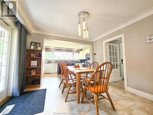 39 Chippewa Drive, Chatham, ON - Indoor Photo Showing Dining Room