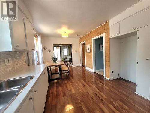 4 Dunbar Avenue, Cornwall, ON - Indoor Photo Showing Kitchen With Double Sink