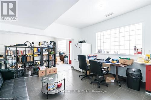 6410 & 6400 Bradish Road, London, ON - Indoor Photo Showing Other Room