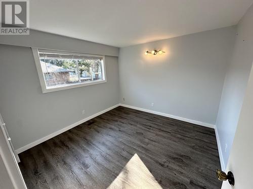 718 Cariboo Trail, 100 Mile House, BC - Indoor Photo Showing Bathroom