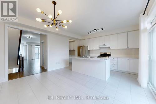 173 Tennant Circle, Vaughan, ON - Indoor Photo Showing Kitchen