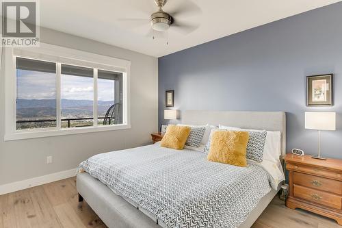 1652 Tower Ranch Drive, Kelowna, BC - Indoor Photo Showing Bedroom