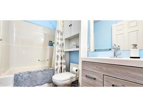 103 Forest Crowne Close, Kimberley, BC - Indoor Photo Showing Bathroom