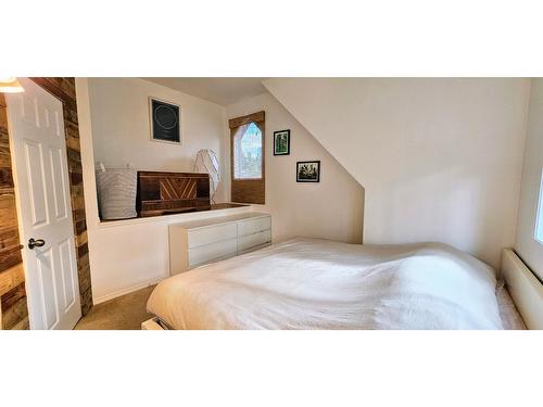 103 Forest Crowne Close, Kimberley, BC - Indoor Photo Showing Bedroom