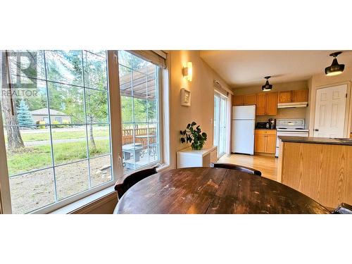 103 Forest Crowne Close, Kimberley, BC - Indoor Photo Showing Kitchen