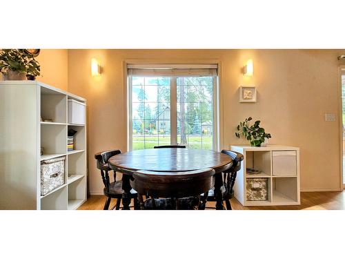 103 Forest Crowne Close, Kimberley, BC - Indoor Photo Showing Dining Room