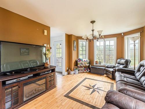 Room - 340 Ch. Remick, Stanstead - Canton, QC - Indoor Photo Showing Living Room