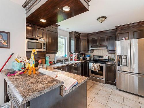 Kitchen - 340 Ch. Remick, Stanstead - Canton, QC - Indoor Photo Showing Kitchen With Double Sink