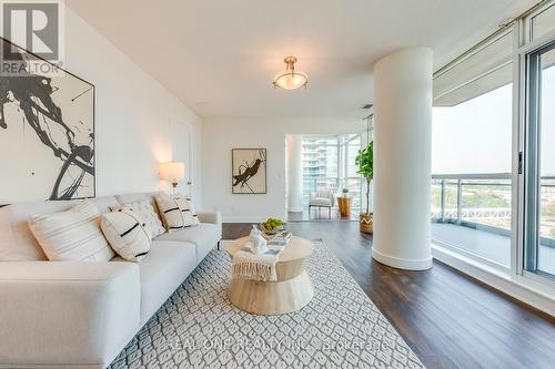 904 - 80 Western Battery Road, Toronto (Niagara), ON - Indoor Photo Showing Living Room