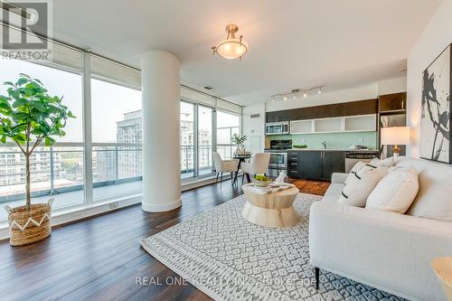 904 - 80 Western Battery Road, Toronto (Niagara), ON - Indoor Photo Showing Living Room