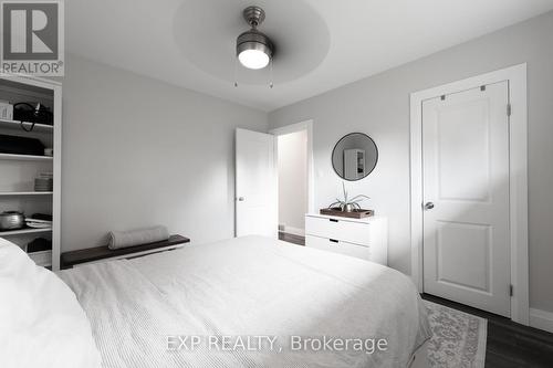 794 Tenth Avenue, Hamilton (Hampton Heights), ON - Indoor Photo Showing Bedroom