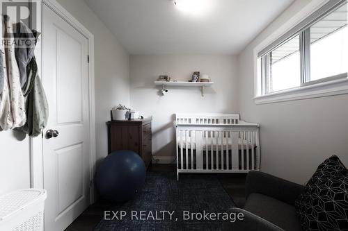 794 Tenth Avenue, Hamilton, ON - Indoor Photo Showing Bedroom