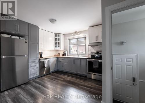 794 Tenth Avenue, Hamilton (Hampton Heights), ON - Indoor Photo Showing Kitchen