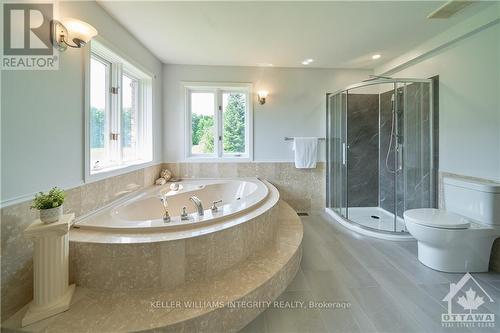 42 Marchbrook Circle, Ottawa, ON - Indoor Photo Showing Bathroom