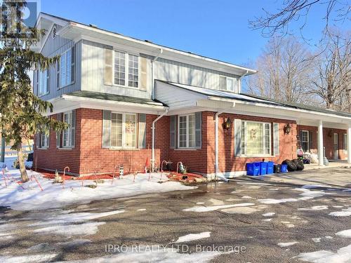 584706 Beachville Road, Woodstock, ON - Outdoor