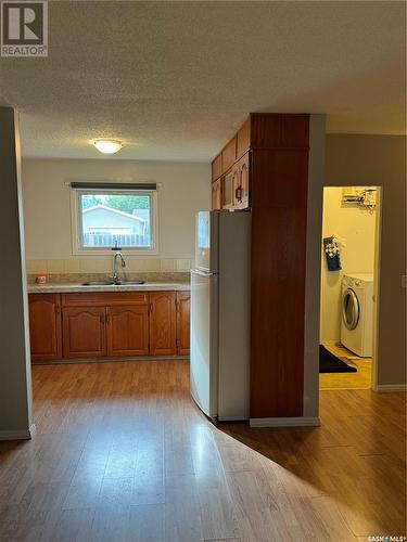 113 12Th Street, Weyburn, SK - Indoor Photo Showing Kitchen