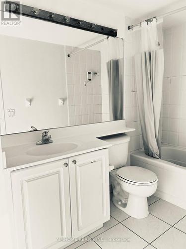 1512 - 35 Finch Avenue E, Toronto, ON - Indoor Photo Showing Bathroom