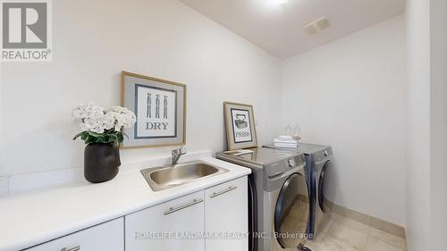 1 Madeline Road, Toronto (Willowdale West), ON - Indoor Photo Showing Laundry Room