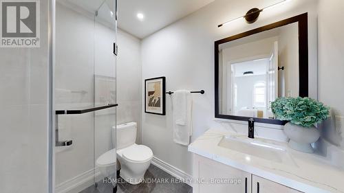 1 Madeline Road, Toronto (Willowdale West), ON - Indoor Photo Showing Bathroom