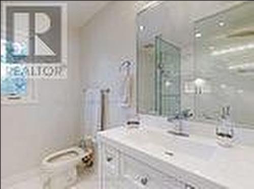 1201 Kingdale Road, Newmarket, ON - Indoor Photo Showing Bathroom