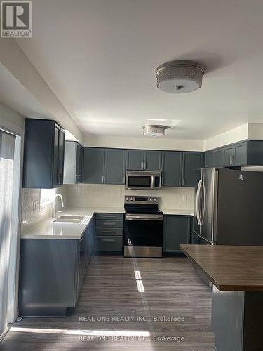 233 Esther Drive, Barrie (Painswick South), ON - Indoor Photo Showing Kitchen With Stainless Steel Kitchen