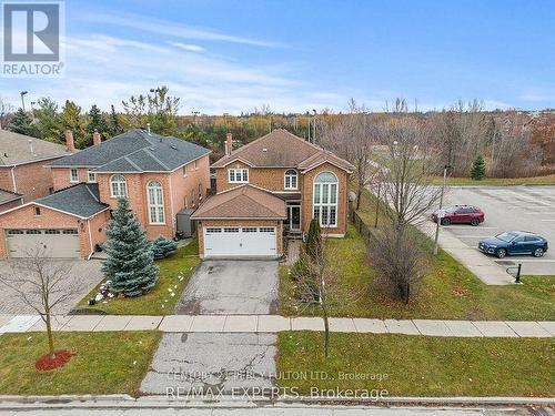 76 Woodriver Street, Richmond Hill, ON - Outdoor With Facade