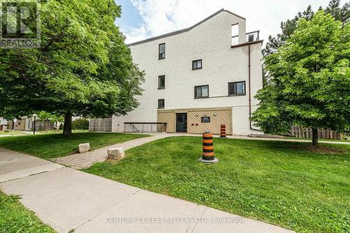 89 - 1036 Falgarwood Drive, Oakville (Iroquois Ridge South), ON - Outdoor