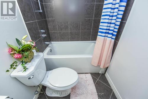 89 - 1036 Falgarwood Drive, Oakville (Iroquois Ridge South), ON - Indoor Photo Showing Bathroom