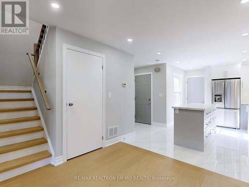 27 Green Spring Drive, Toronto (Milliken), ON - Indoor Photo Showing Other Room