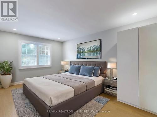 27 Green Spring Drive, Toronto (Milliken), ON - Indoor Photo Showing Bedroom