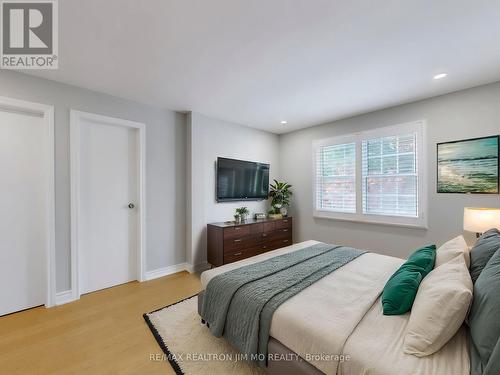 27 Green Spring Drive, Toronto (Milliken), ON - Indoor Photo Showing Bedroom