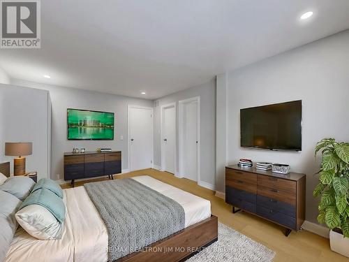 27 Green Spring Drive, Toronto (Milliken), ON - Indoor Photo Showing Bedroom