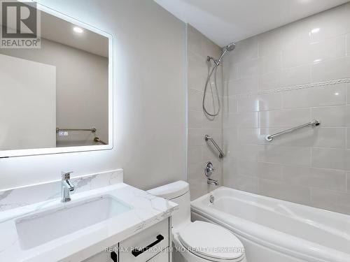 27 Green Spring Drive, Toronto (Milliken), ON - Indoor Photo Showing Bathroom