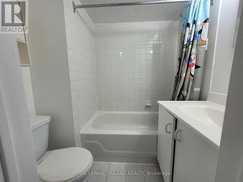 66 - 585 Gainsborough Road, London, ON - Indoor Photo Showing Bathroom