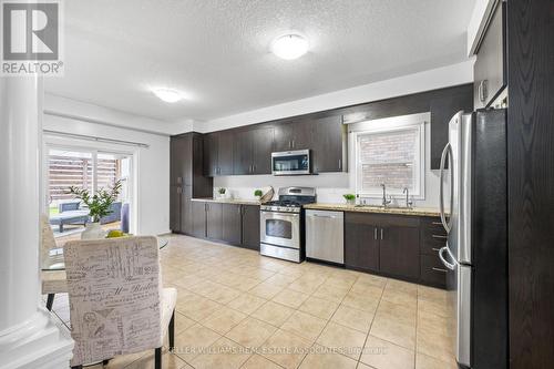 35 Freure Drive, Cambridge, ON - Indoor Photo Showing Kitchen