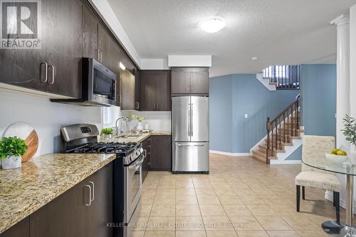 35 Freure Drive, Cambridge, ON - Indoor Photo Showing Kitchen With Upgraded Kitchen