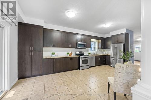 35 Freure Drive, Cambridge, ON - Indoor Photo Showing Kitchen With Upgraded Kitchen