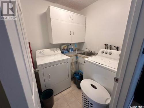 303 Dominion Bay, Central Butte, SK - Indoor Photo Showing Laundry Room