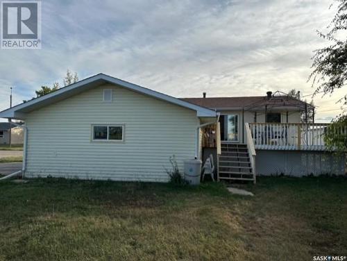 303 Dominion Bay, Central Butte, SK - Outdoor