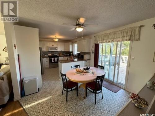 303 Dominion Bay, Central Butte, SK - Indoor Photo Showing Dining Room