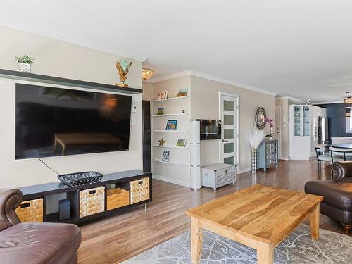 Salon - 2-8850 Place Des Roseaux, Brossard, QC - Indoor Photo Showing Living Room