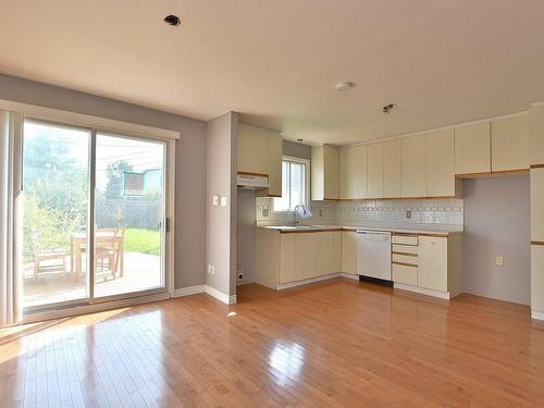 Vue d'ensemble - 239 Rue Blue Haven, Dollard-Des-Ormeaux, QC - Indoor Photo Showing Kitchen