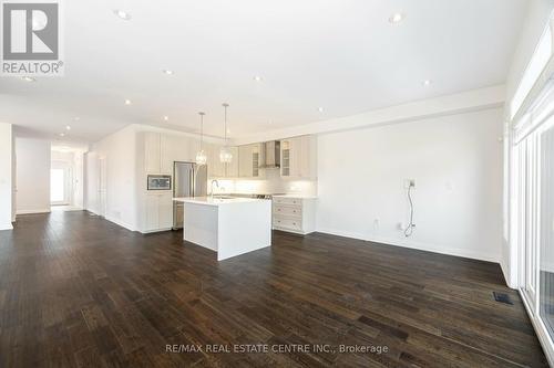 29 - 35 Midhurst Heights, Hamilton (Stoney Creek Mountain), ON - Indoor Photo Showing Kitchen