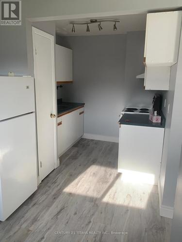 11 - 222 Harvard Place, Waterloo, ON - Indoor Photo Showing Kitchen