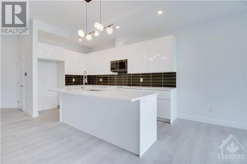 135 Duford Street Unit#A, Ottawa, ON - Indoor Photo Showing Kitchen