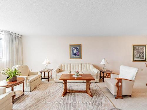 1901-3151 Bridletowne Circ, Toronto, ON - Indoor Photo Showing Living Room